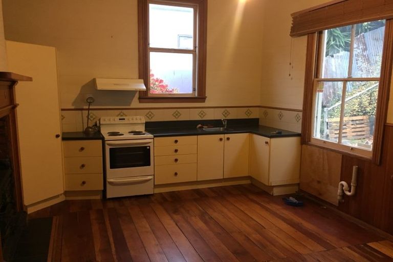 Photo of property in 15 Main Street, Hospital Hill, Napier, 4110