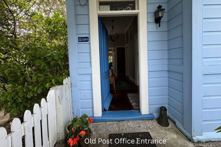 Photo of property in Saddlery Cottage, 3245 Paparoa-oakleigh Road, Paparoa, 0571