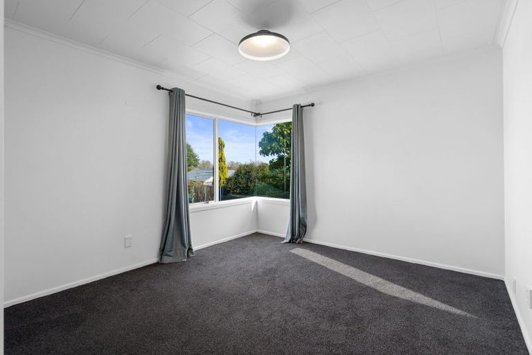 Photo of property in 35 Carlyle Street, Leamington, Cambridge, 3432