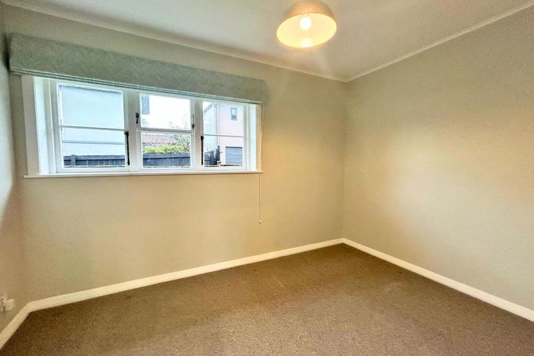 Photo of property in 85 Namata Road, One Tree Hill, Auckland, 1061