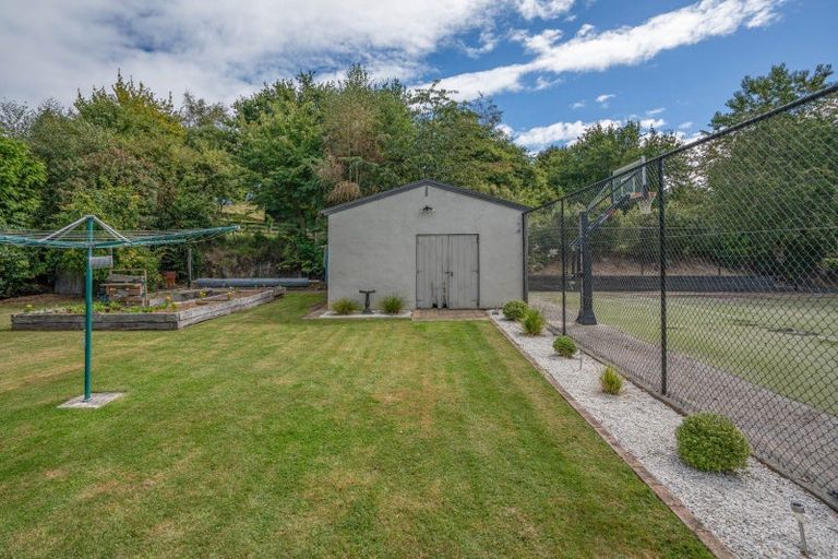 Photo of property in 142 Gillespie Place, Acacia Bay, Taupo, 3385