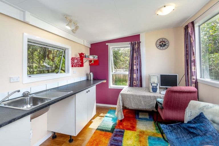 Photo of property in 109 Brandon Street, Featherston, 5710