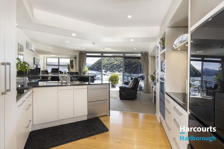 Photo of property in Oxleys Rock Apartments, 303/6 London Quay, Picton, 7220