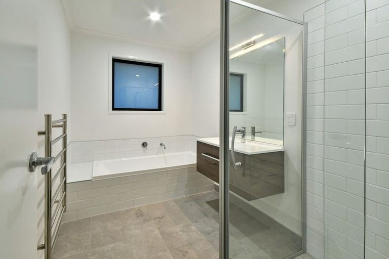 Photo of property in 132 Harriet Johnston Drive, Pokeno, 2402