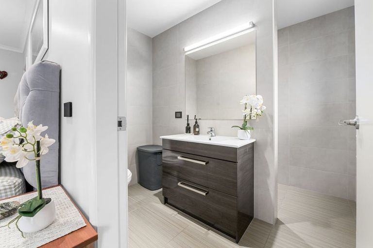 Photo of property in 18 Smith Road, Horsham Downs, Hamilton, 3281