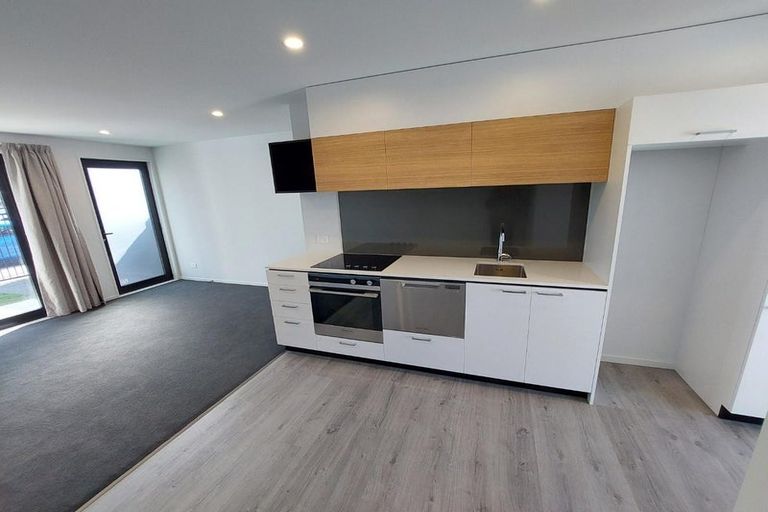 Photo of property in 1/302 Fitzgerald Avenue, Christchurch Central, Christchurch, 8013