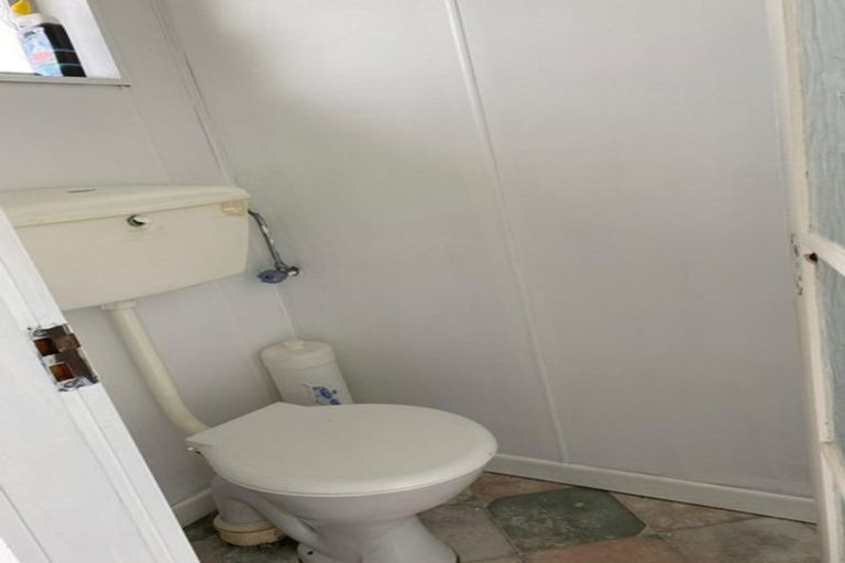 Photo of property in 24 High Street South, Eltham, 4322