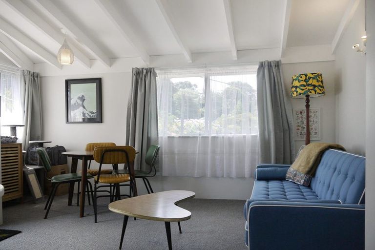 Photo of property in 24/125 Queens Drive, Lyall Bay, Wellington, 6022