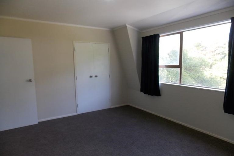 Photo of property in 1a Southern Cross Crescent, Island Bay, Wellington, 6023