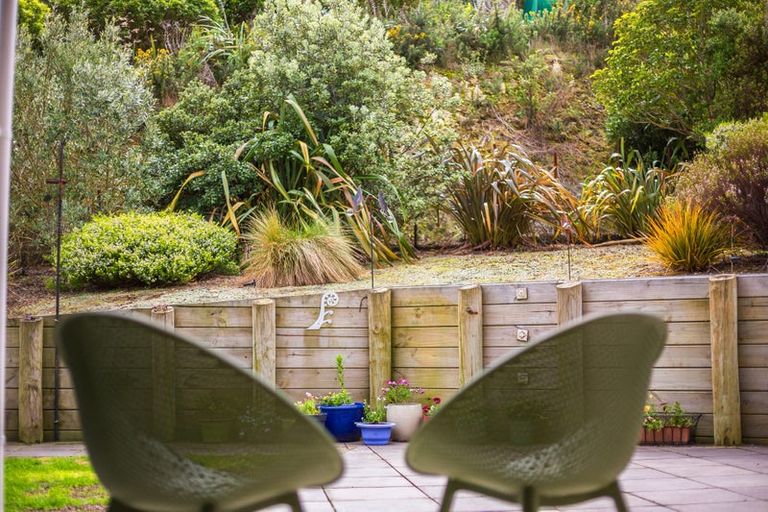 Photo of property in 98 Aotea Drive, Aotea, Porirua, 5024