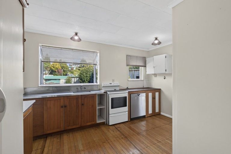 Photo of property in 26 Clawton Street, Westown, New Plymouth, 4310