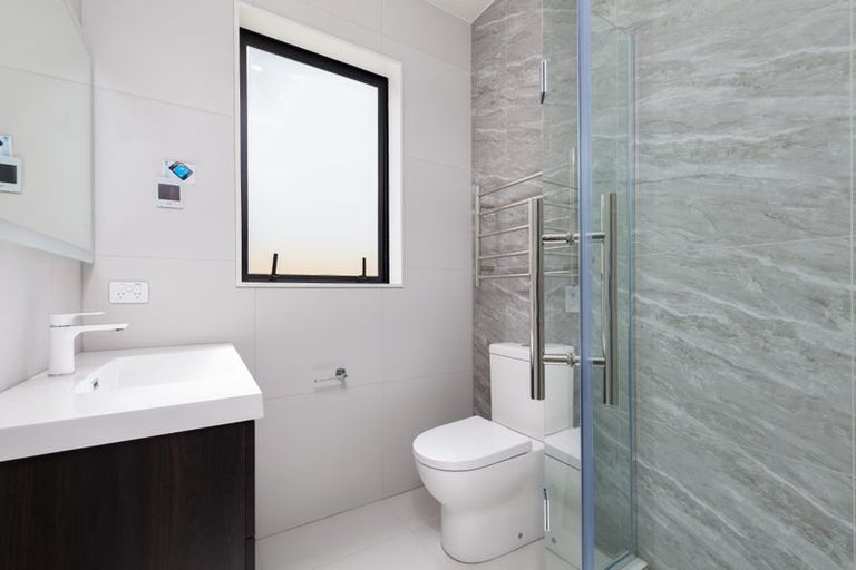 Photo of property in 11b Endurance Rise, Orewa, 0931