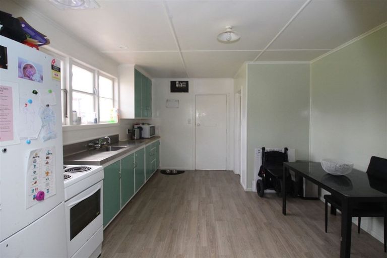 Photo of property in 208 Balmoral Drive, Tokoroa, 3420