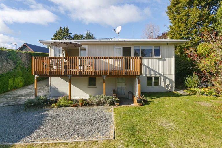 Photo of property in 17 Kereru Street, Two Mile Bay, Taupo, 3330