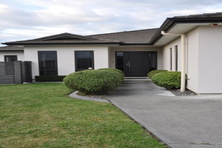 Photo of property in 11 Kirkpatrick Place, Havelock North, 4130