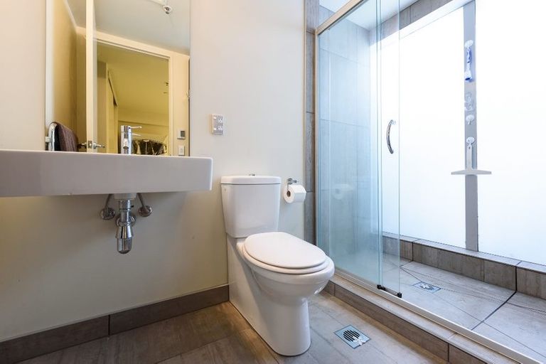 Photo of property in Aqua, 1/74 Oriental Parade, Oriental Bay, Wellington, 6011