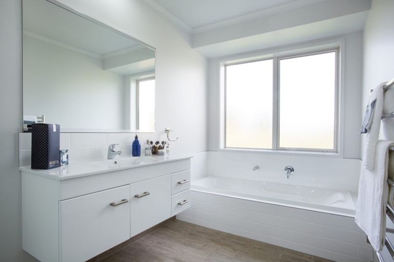 Photo of property in 2 O'sullivan Drive, Matamata, 3400