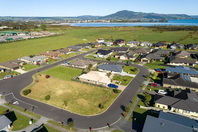 Photo of property in 66 Carroll Place, Owhata, Rotorua, 3010