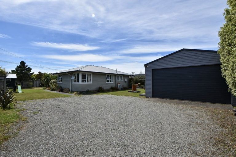Photo of property in 22 Humphries Street, Greytown, 5712