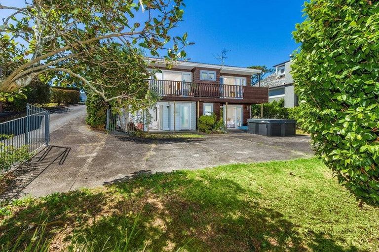 Photo of property in 308 Hurstmere Road, Takapuna, Auckland, 0622