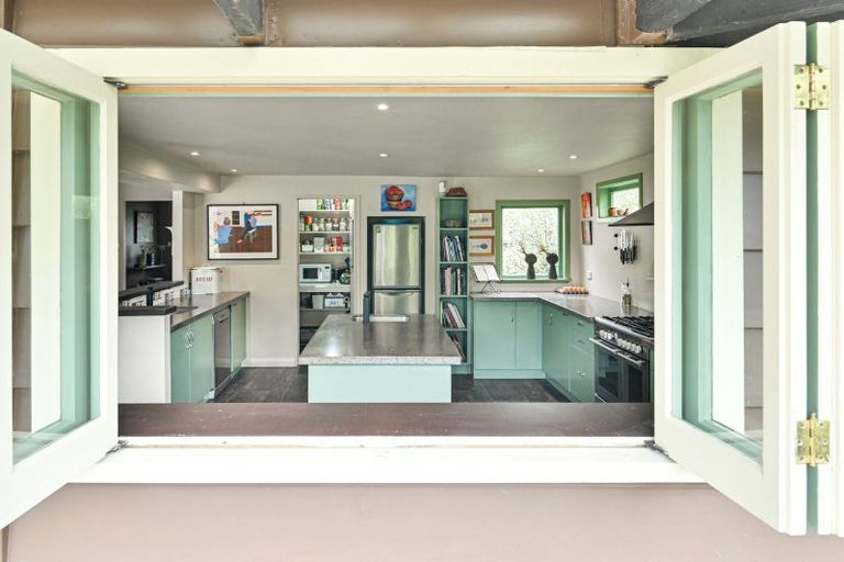 Photo of property in 2524 State Highway 2, Te Hauke, Hastings, 4174