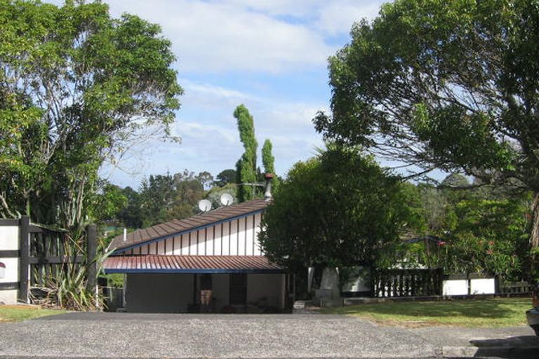 Photo of property in 25 Girrahween Drive, Totara Vale, Auckland, 0629