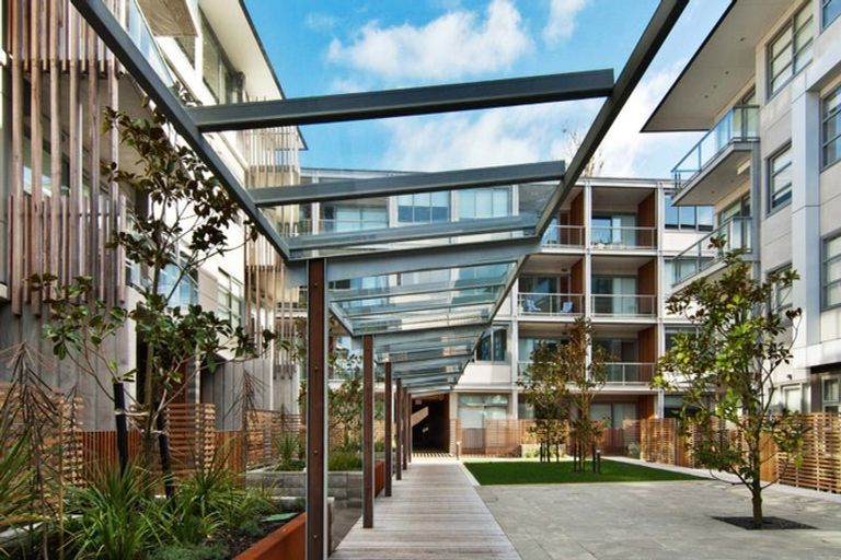 Photo of property in Revolucion Apartments, 306/28w Torrens Terrace, Mount Cook, Wellington, 6011