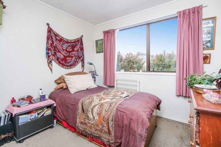 Photo of property in 9 Hamblyn Place, Ranui, Auckland, 0612