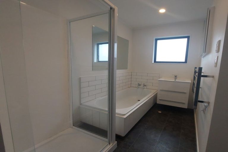 Photo of property in 11 Thatcher Crescent, Crofton Downs, Wellington, 6035