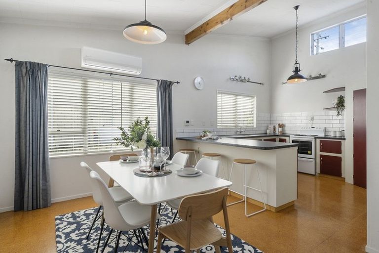 Photo of property in 15 Francis Road, Paraparaumu Beach, Paraparaumu, 5032