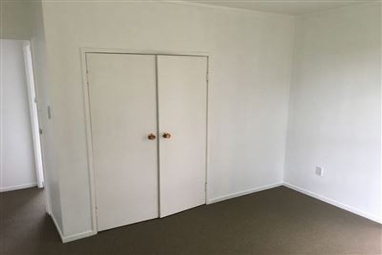 Photo of property in 3 Bonito Place, Bayview, Auckland, 0629