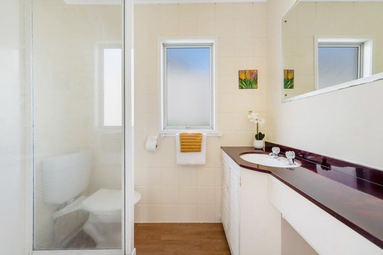 Photo of property in 13 Tyrian Close, Half Moon Bay, Auckland, 2012