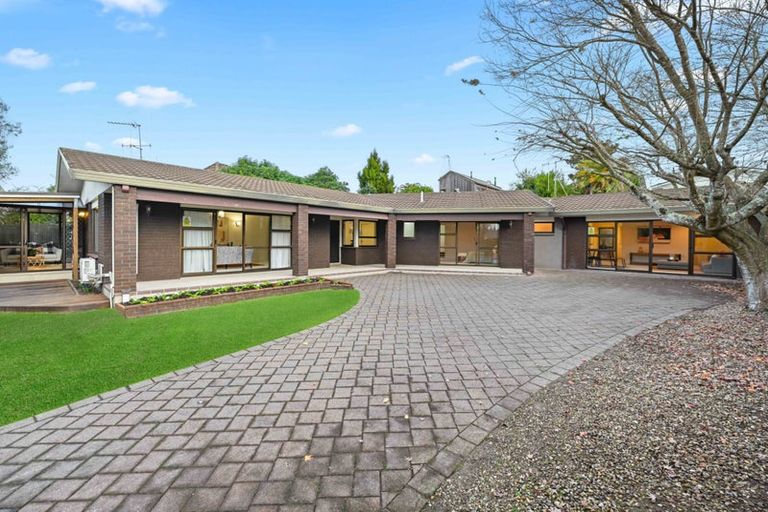 Photo of property in 24 Burn-murdoch Street, St Andrews, Hamilton, 3200