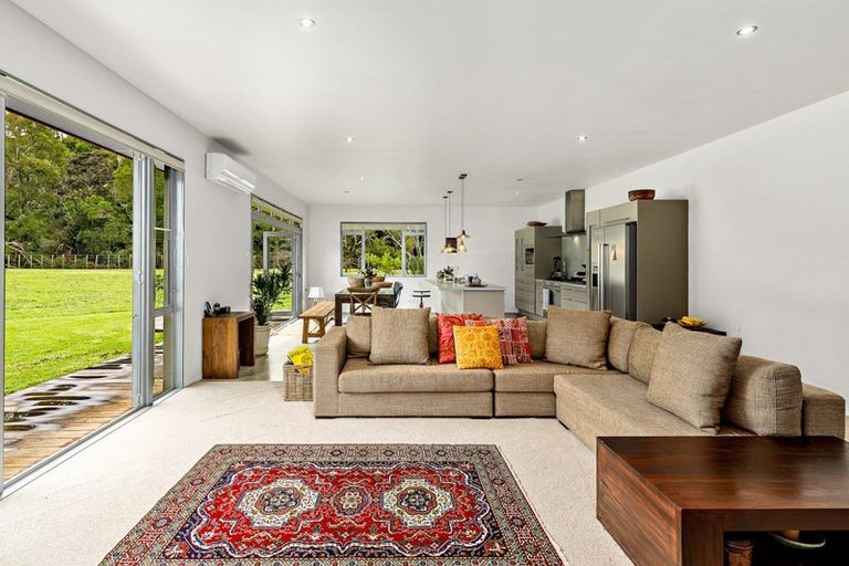 Photo of property in 38 Westminster Glen, Matakana, Warkworth, 0985