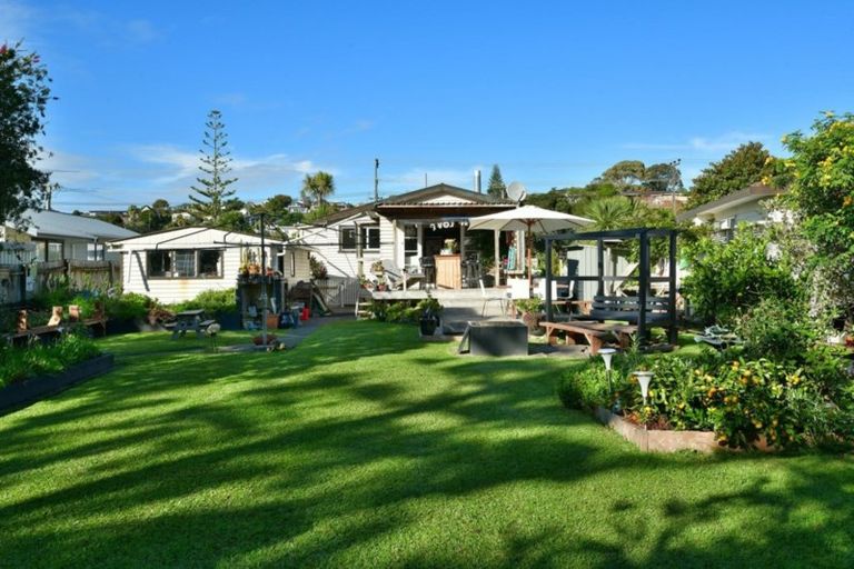 Photo of property in 122 Brightside Road, Stanmore Bay, Whangaparaoa, 0932