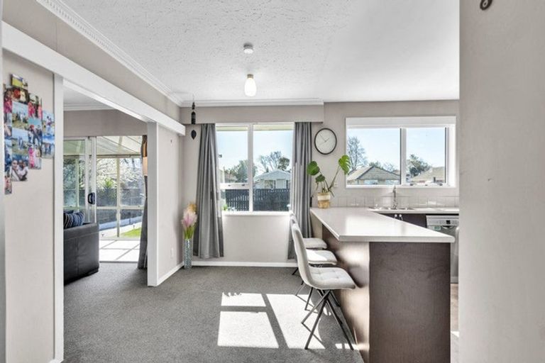 Photo of property in 13 Davidson Crescent, Hornby, Christchurch, 8042