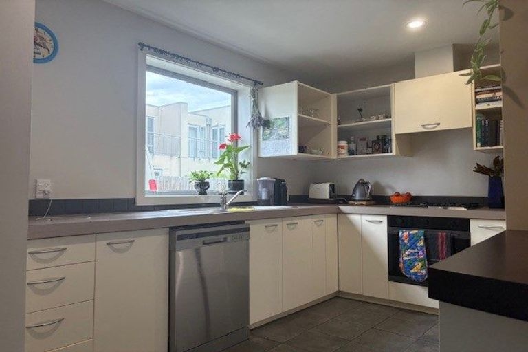 Photo of property in 17 Whiteleigh Avenue, Addington, Christchurch, 8024