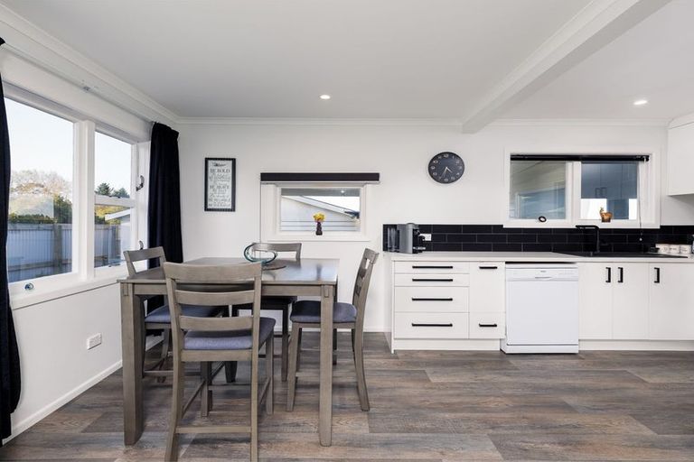 Photo of property in 48 Oxford Street, Waimate, 7924