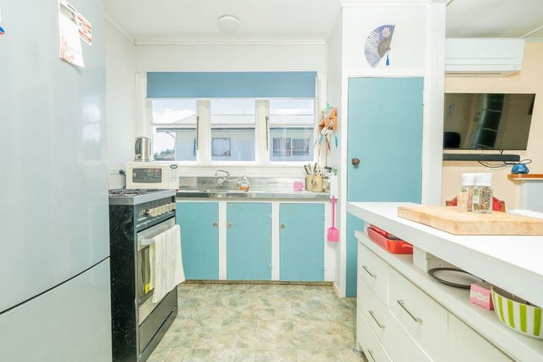 Photo of property in 63 Valley Road, Hikurangi, 0114