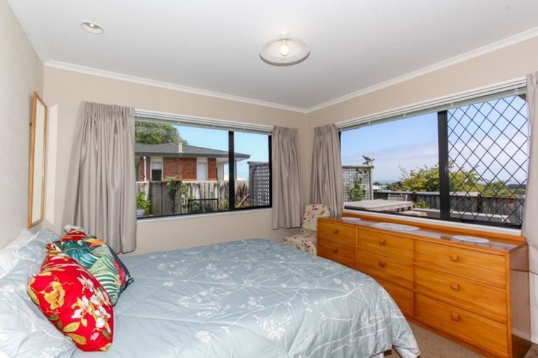 Photo of property in 20 Kellyville Heights, Merrilands, New Plymouth, 4312