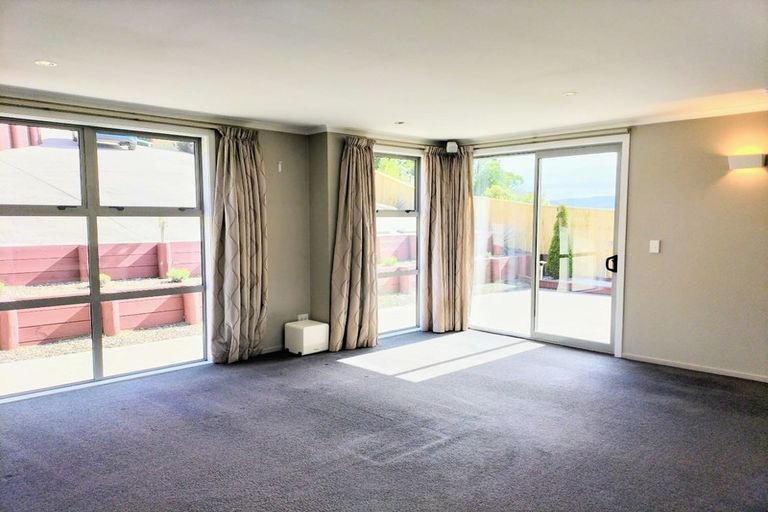 Photo of property in 6 Kereru Close, Halfway Bush, Dunedin, 9010