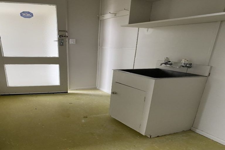 Photo of property in 130 Sievers Grove, Cannons Creek, Porirua, 5024