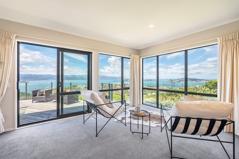 Photo of property in 42 Gurkha Crescent, Khandallah, Wellington, 6035