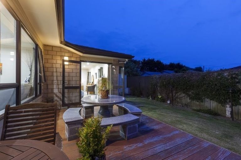 Photo of property in 22 Georgia Grove, Paraparaumu, 5032