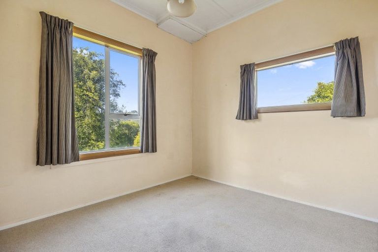 Photo of property in 16 Adderley Terrace, Ravensbourne, Dunedin, 9022