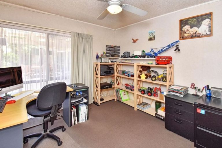 Photo of property in 40 Barnhill Crescent, Pahurehure, Papakura, 2113