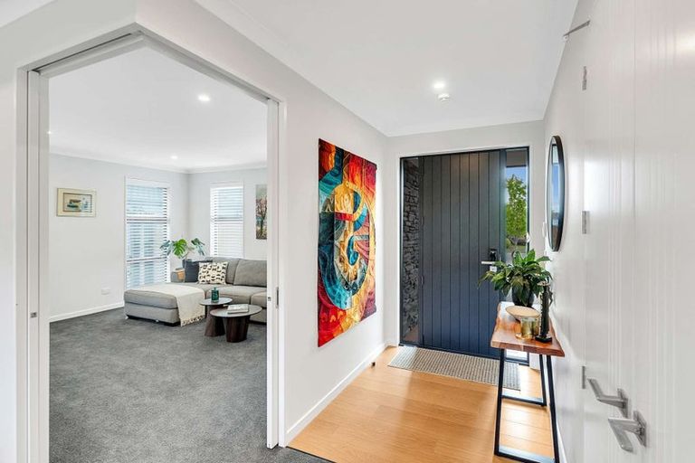 Photo of property in 10 Lesser Close, Rolleston, 7615