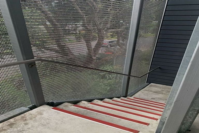 Photo of property in 1/2 Miramar Road North, Miramar, Wellington, 6022