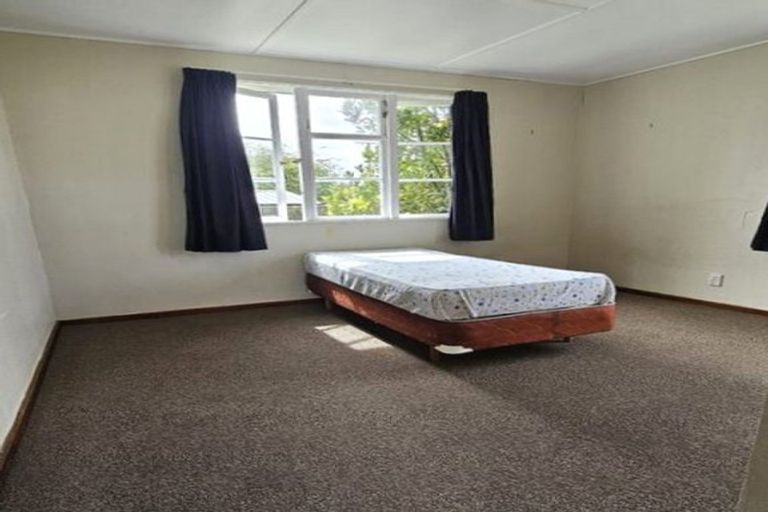 Photo of property in 15 Walter Street, Takapau, 4203