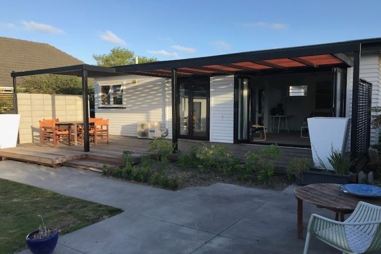 Photo of property in 239 Weston Road, St Albans, Christchurch, 8052